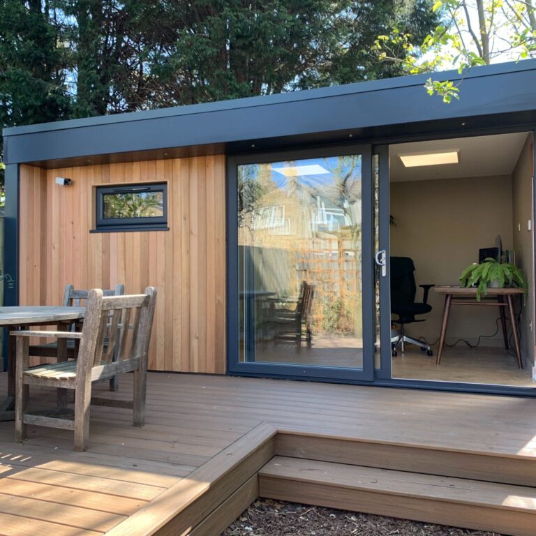 Garden Office Room in London