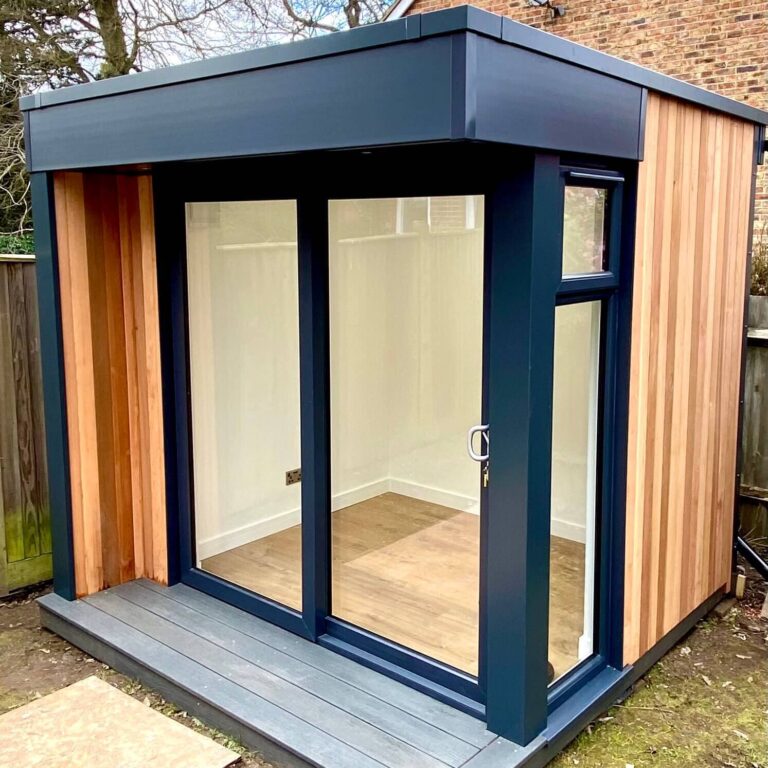 Small garden office in sevenoaks, Kent (2)
