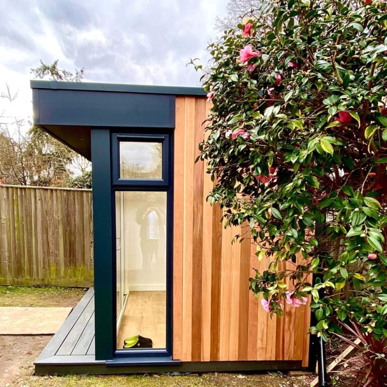 Small garden office in sevenoaks, Kent