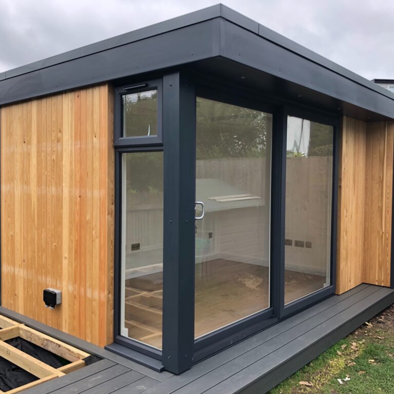 Midi Garden Office in Bromley 2