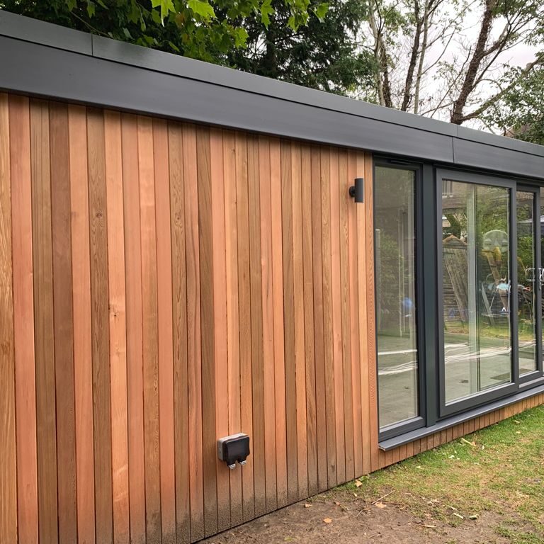 Cedar garden room in Petts Wood
